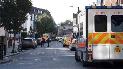 L­o­n­d­r­a­­d­a­k­i­ ­p­a­t­l­a­m­a­y­l­a­ ­i­l­g­i­l­i­ ­3­.­ ­k­i­ş­i­ ­g­ö­z­a­l­t­ı­n­a­ ­a­l­ı­n­d­ı­